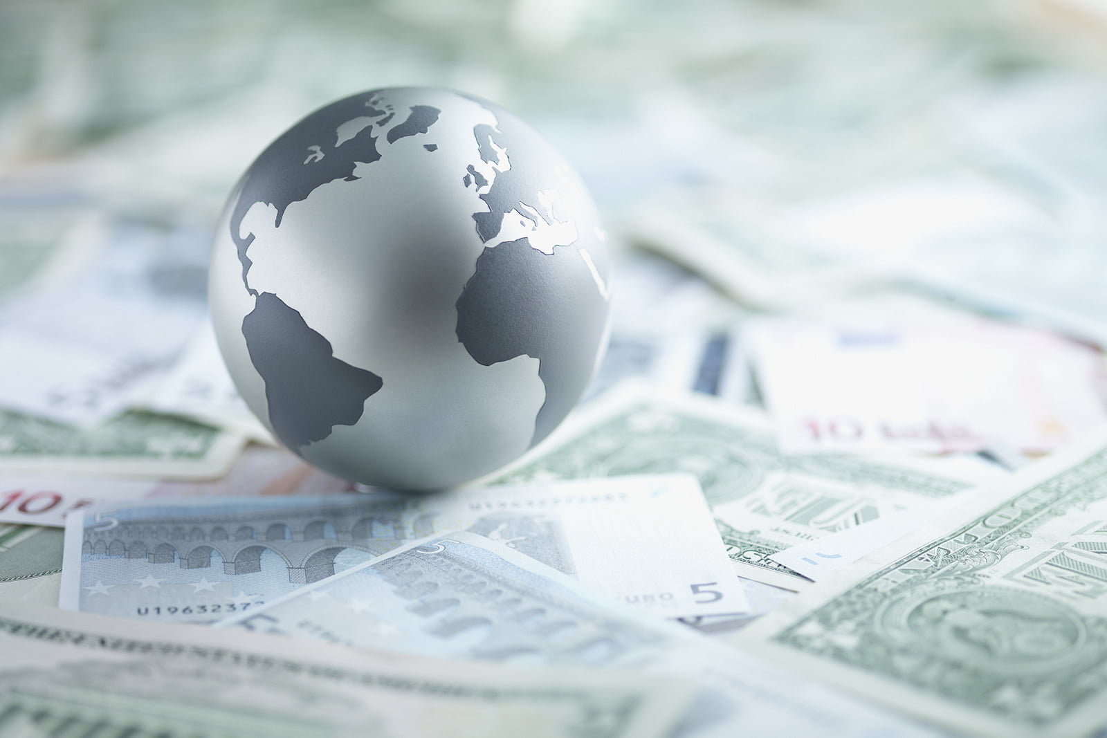 Free Trade Vs Protectionism: Impact on Global Political Economy